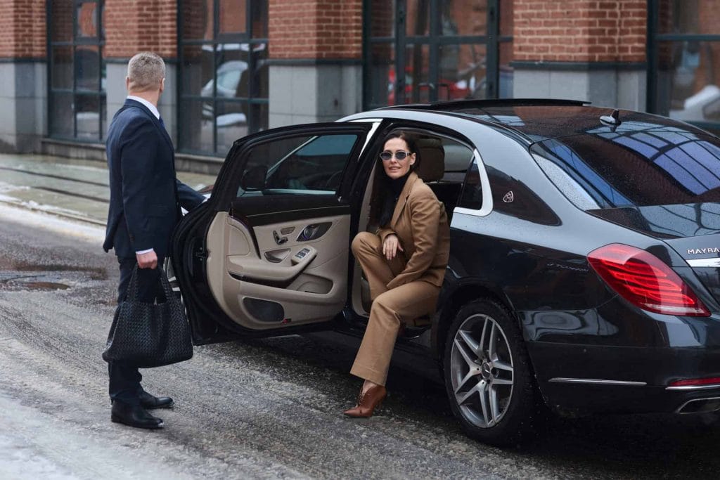 What a Monthly Retained Private Chauffeur Costs in Toronto 1 chauffer service